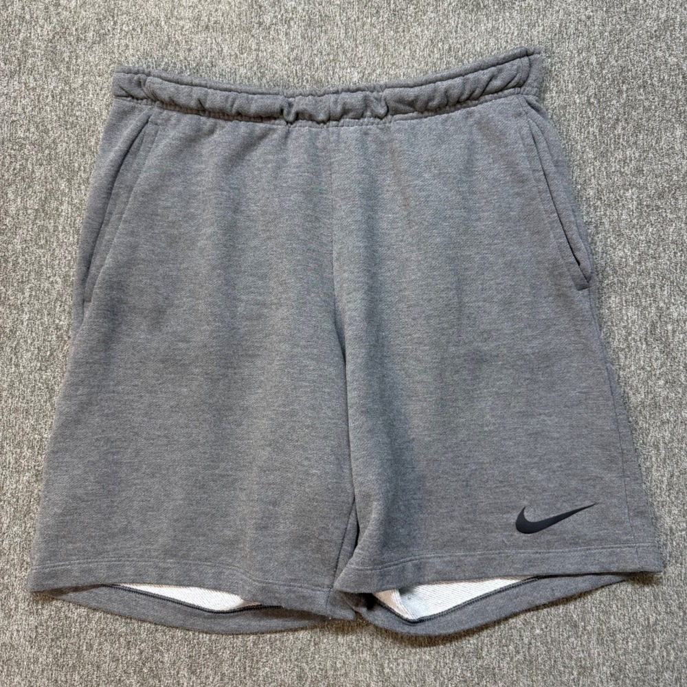 Nike Dri-FIT Mens Training Shorts Gray Heather CJ4332-071 Medium